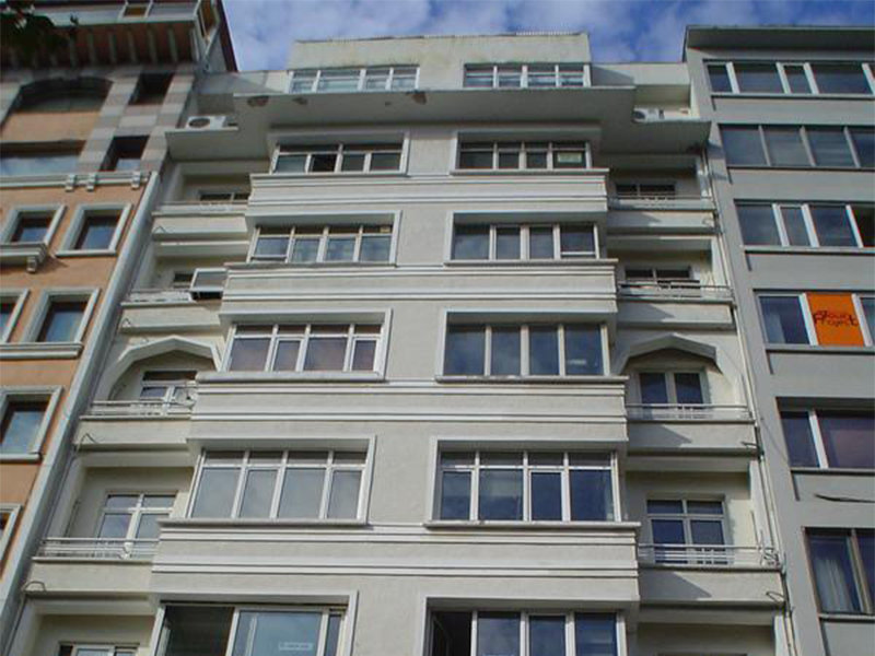 Umaç Apartmanı (Harbiye)